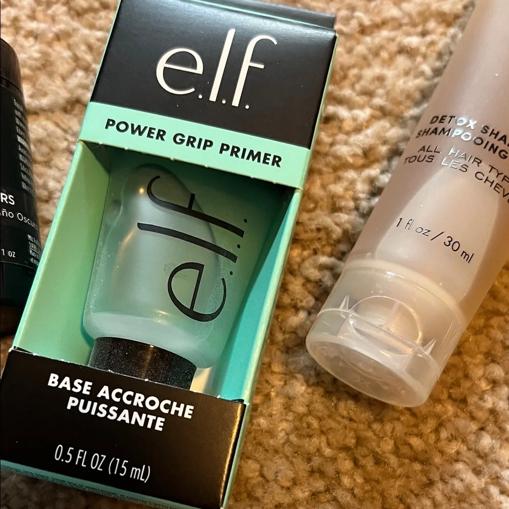 Assorted Beauty and Fragrance Set - Picture 7 of 7